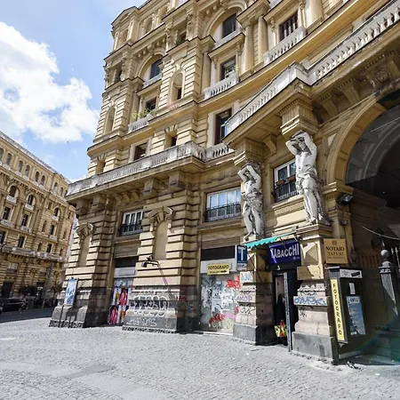 Piazza Nicola 14 דירה *